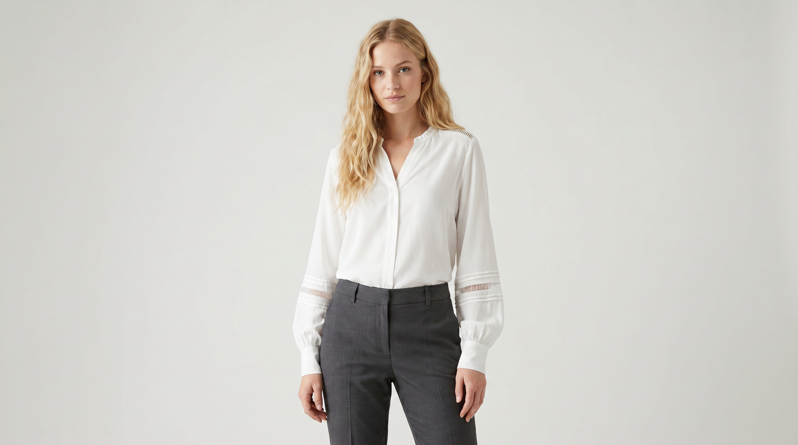 Blusa Blanca: Estilo Moderno y Ligero