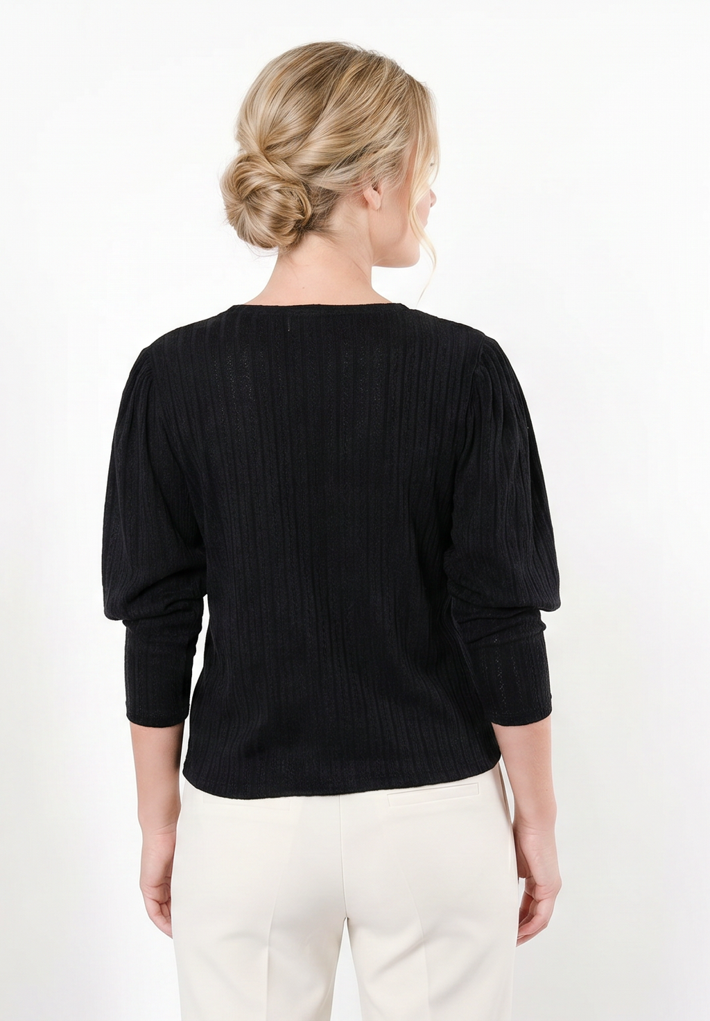 Blusa Drapeada de Algodón: Elegancia Versátil en Beige o Negro