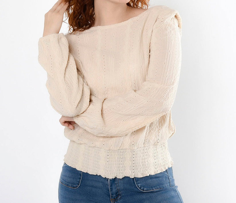 Blusa Beige Fresca: Elegancia que Combina con Todo
