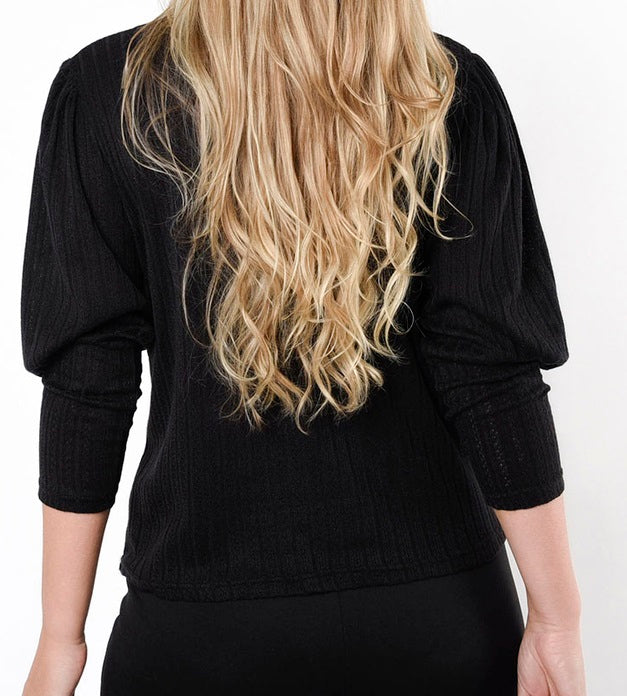 Blusa Drapeada de Algodón: Elegancia Versátil en Beige o Negro