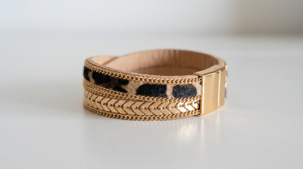 Pulsera Animal Print Chic – Actitud y Estilo en tu Muñeca