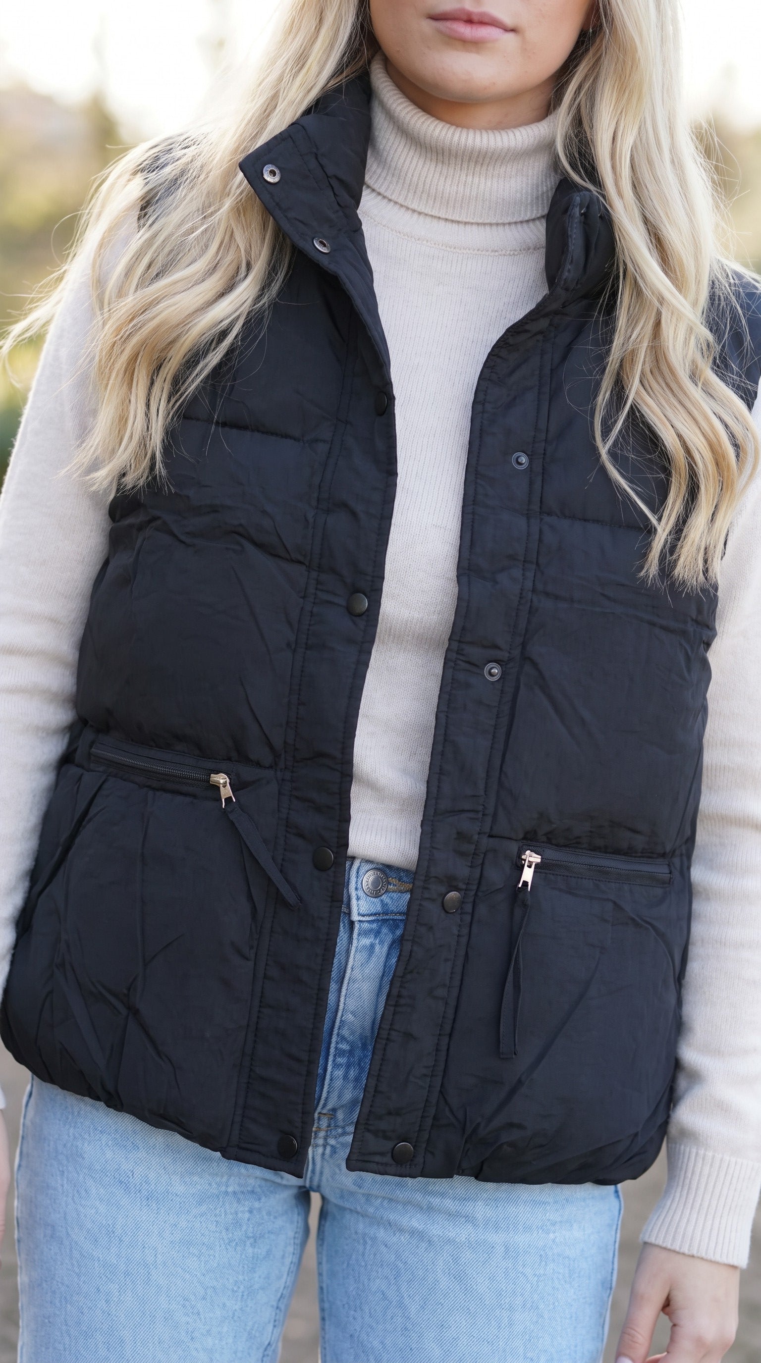 Parka Acolchada Sin Mangas Color Negro | 40% OFF ❄️