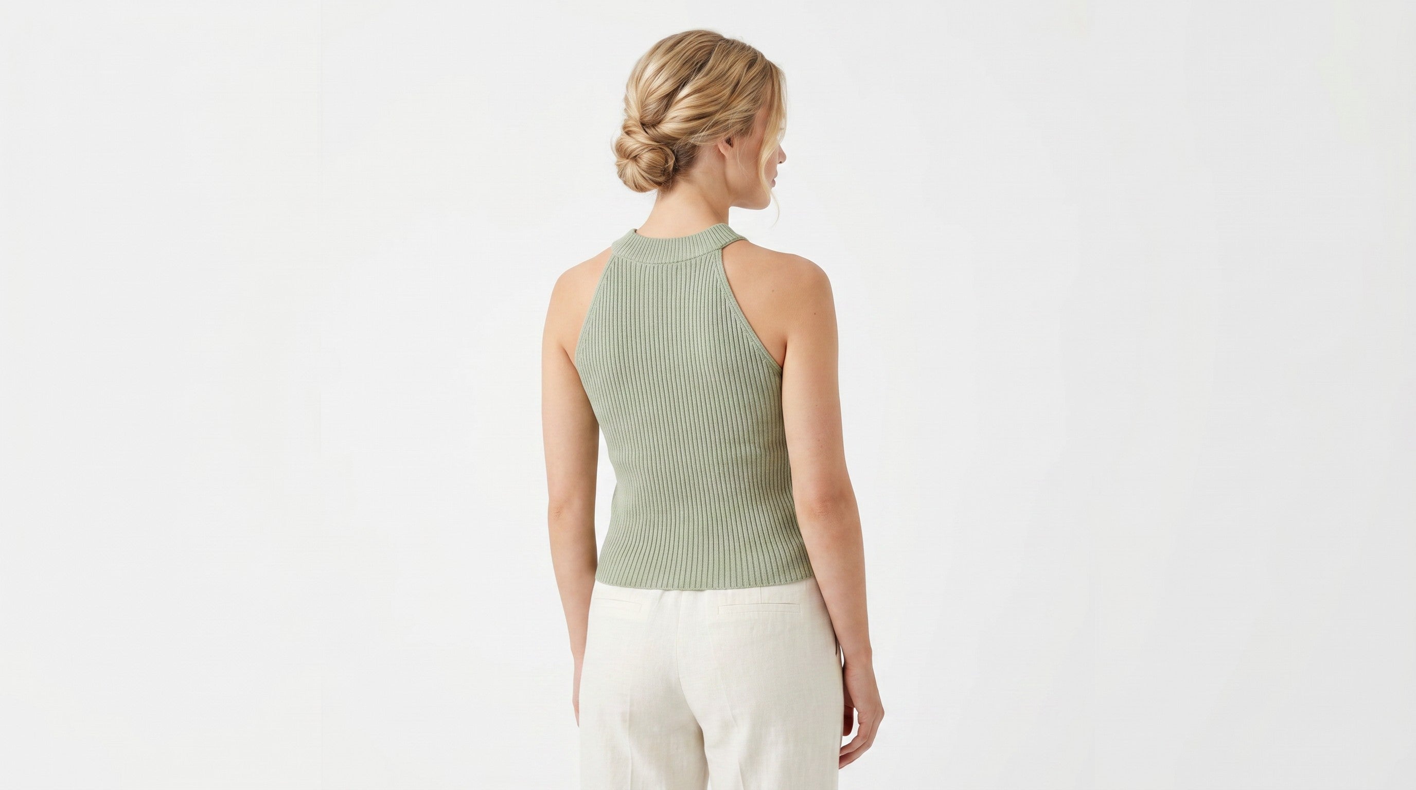 Top sin Mangas Cuello Alto Verde