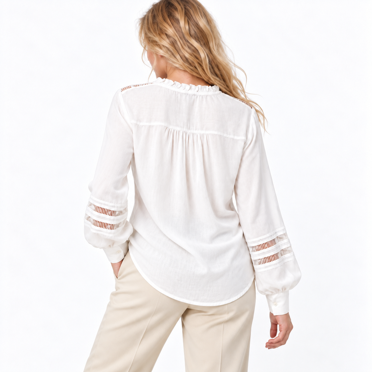 Blusa blanca moderna — espalda