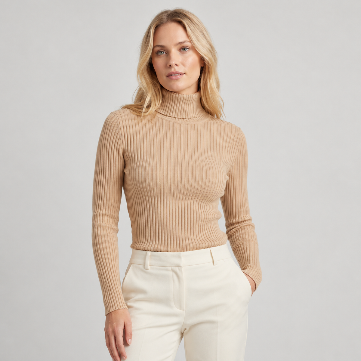 Sweater cuello alto Beige — frente