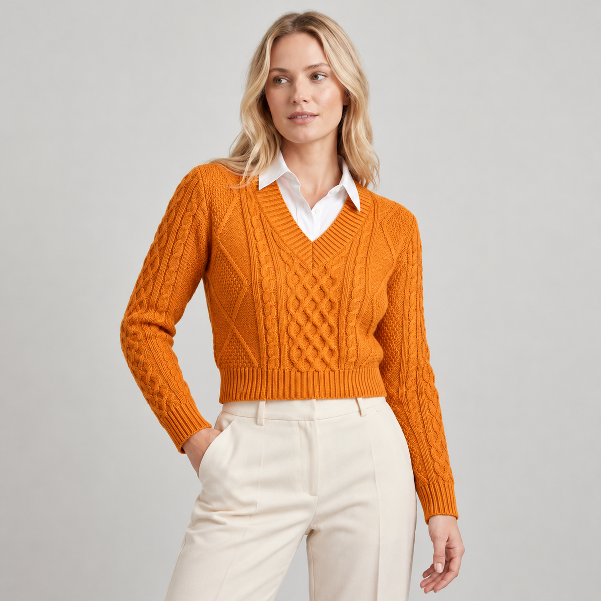 Sweater cuello V naranja — frente