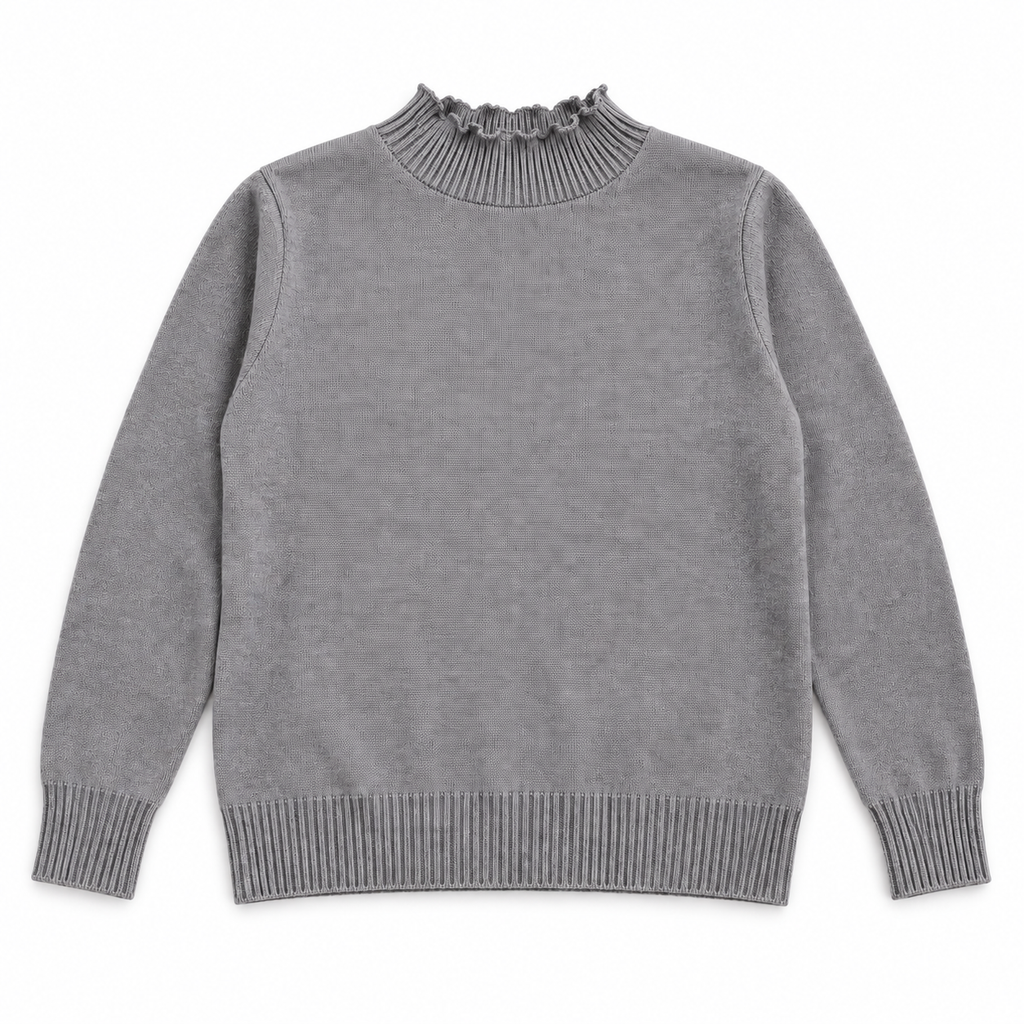 Sweater largo gris, producto completo sobre fondo blanco
