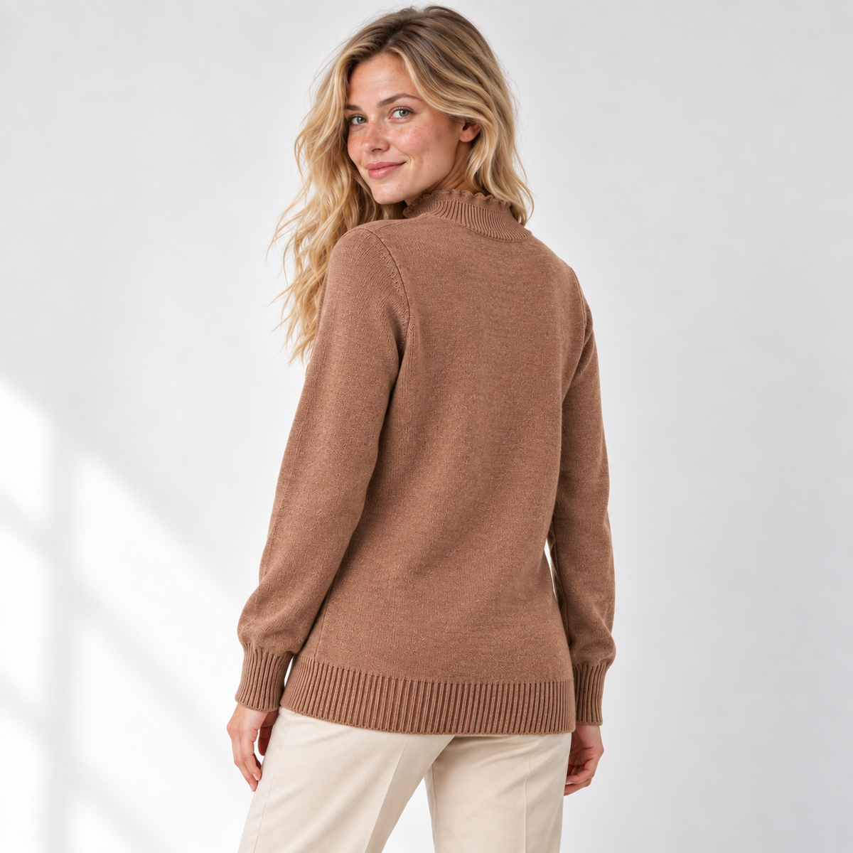 Sweater largo marron, vista posterior, largo original