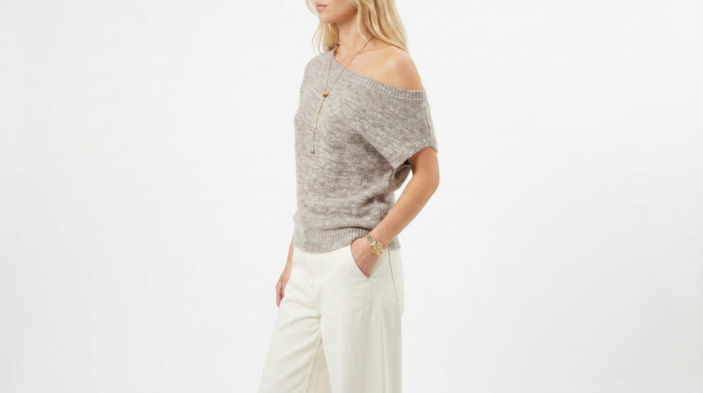 Sweater Hombros Descubiertos Café Claro