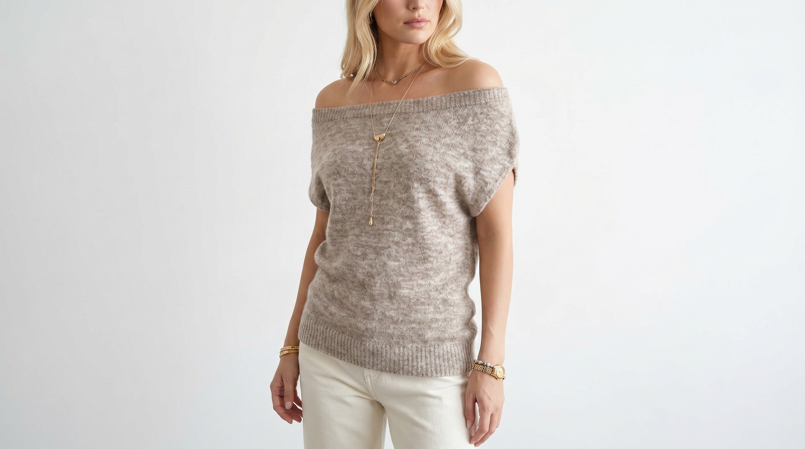 Sweater Hombros Descubiertos Café Claro